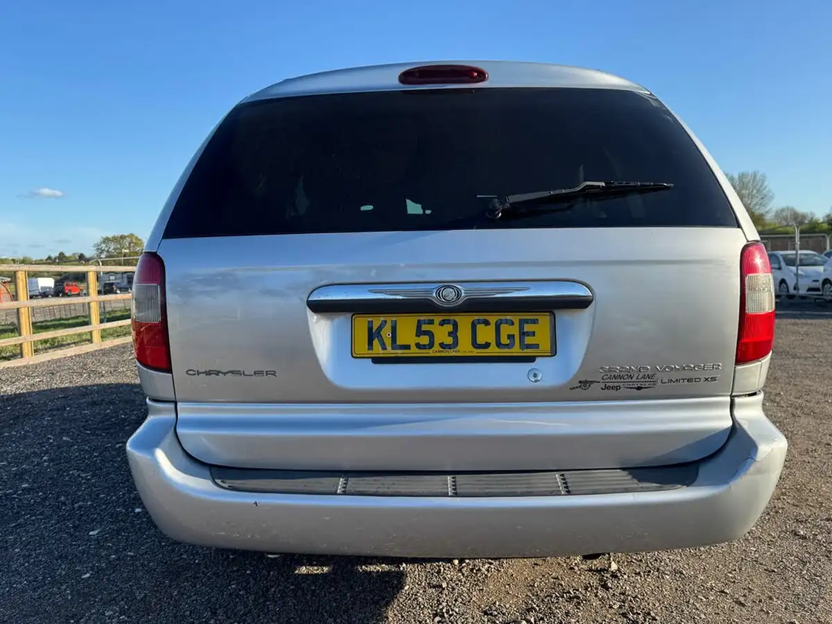 2003-chrysler-grand-voyager-33-limited-xs-big-8