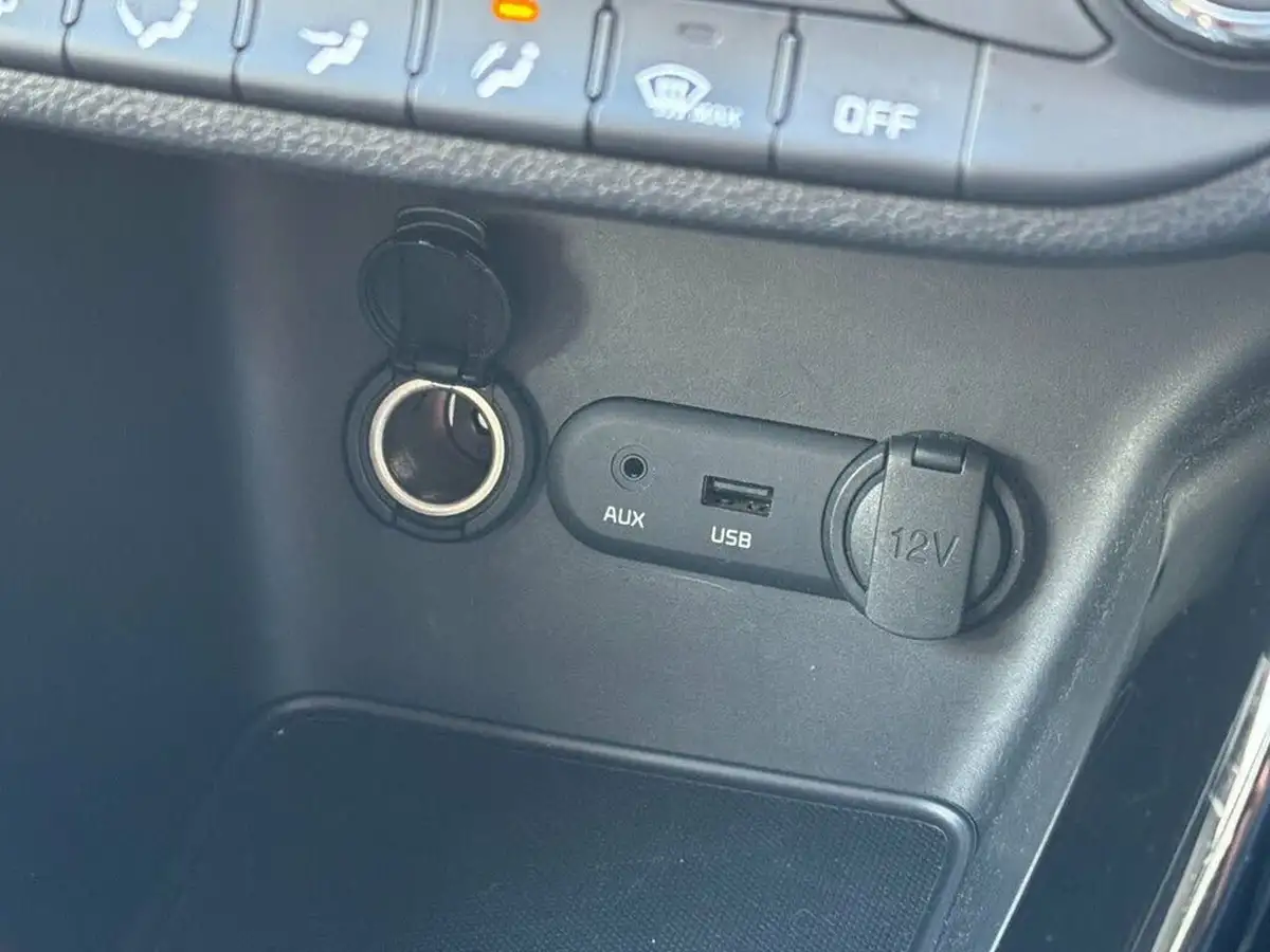 2014-kia-ceed-16-3-gdi-16v-dct-big-21