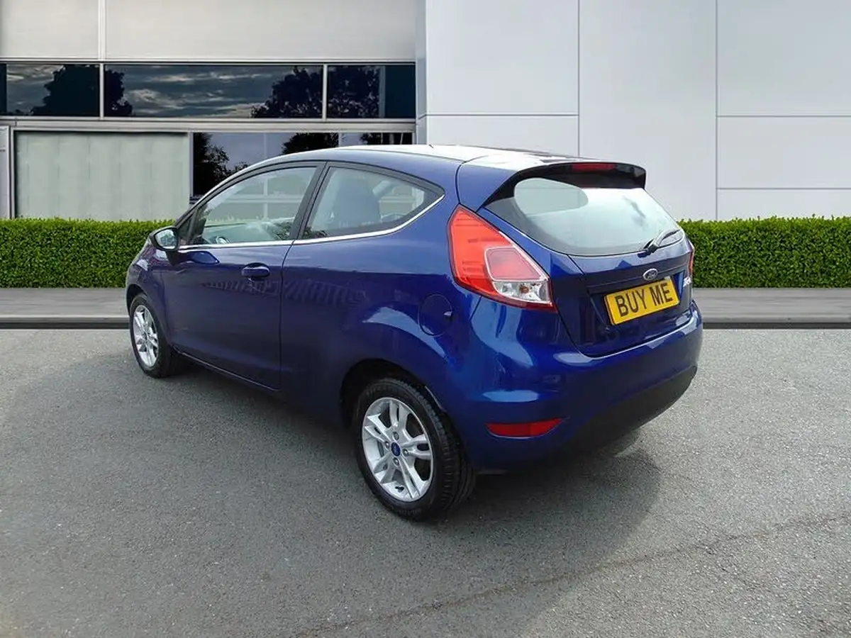 2016-ford-fiesta-125-zetec-3d-big-4