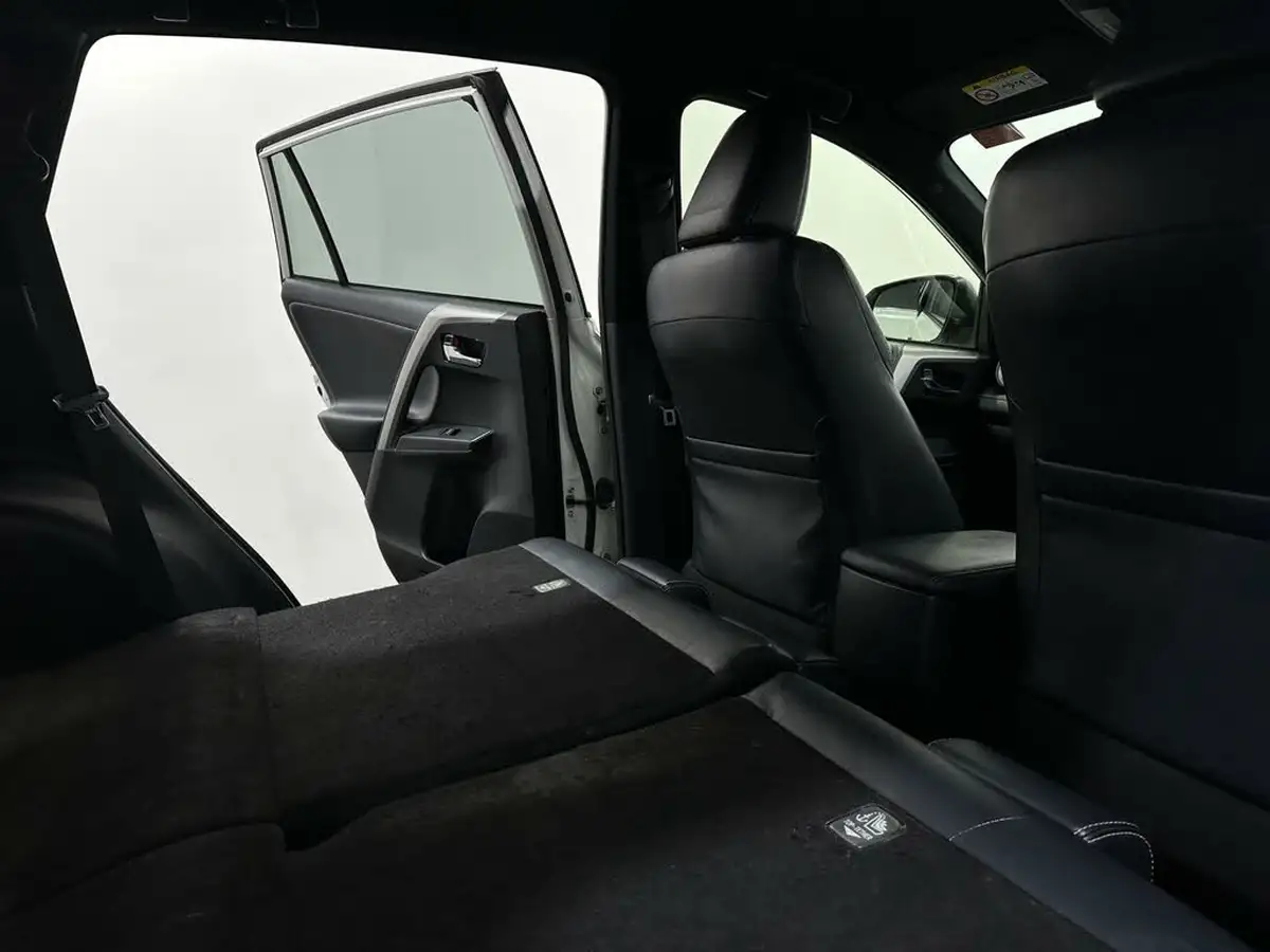 2018-toyota-rav4-20d-4d-excel-tss-navi-big-46