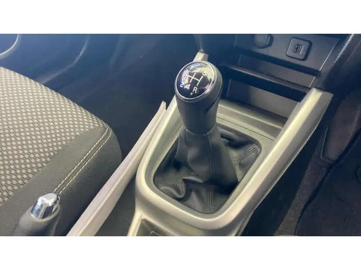 2016-suzuki-vitara-16-sz4-big-12