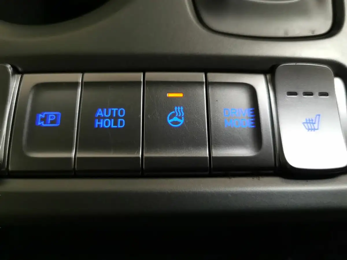 2021-hyundai-kona-e-premium-204ps-64kwh-7kw-obc-big-19