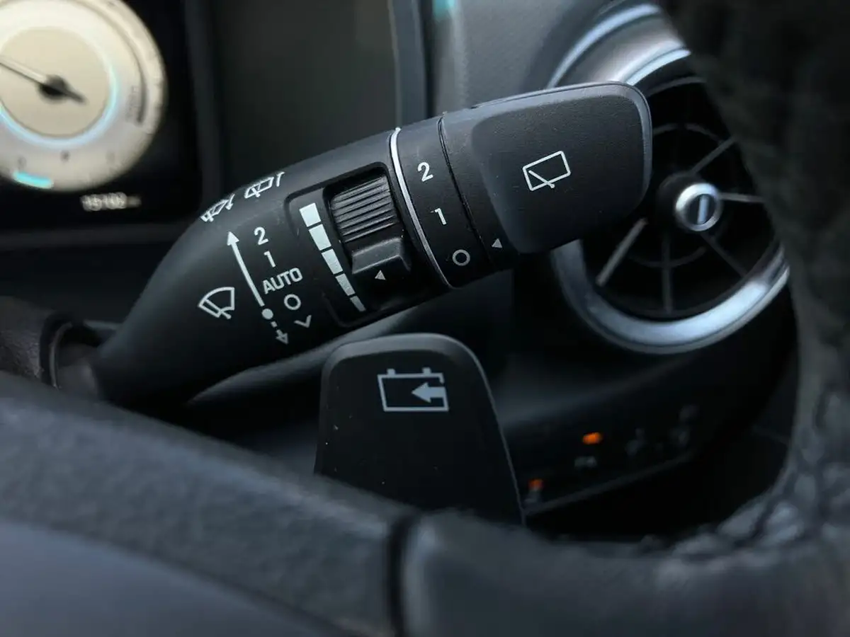 2022-hyundai-kona-e-premium-204ps-64kwh-7kw-obc-big-23