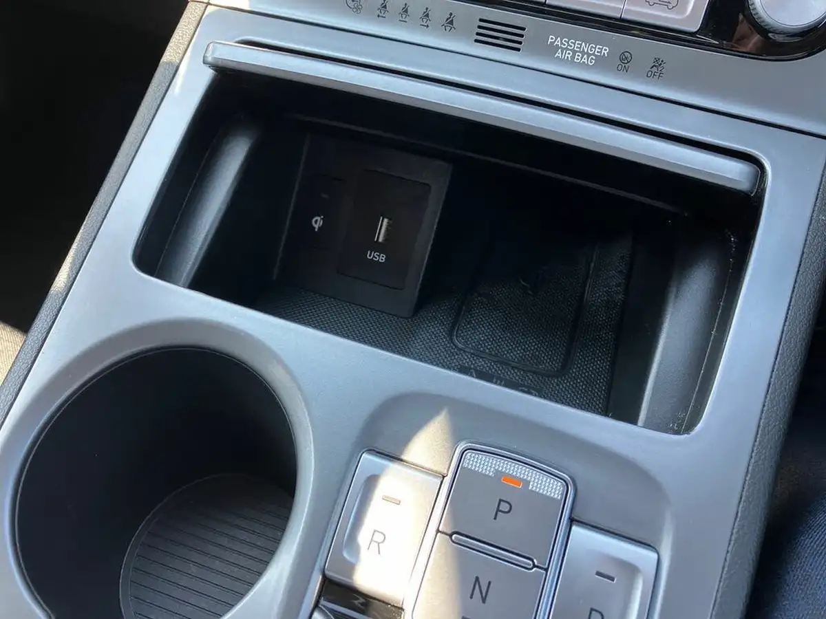 2022-hyundai-kona-e-premium-204ps-64kwh-7kw-obc-big-26