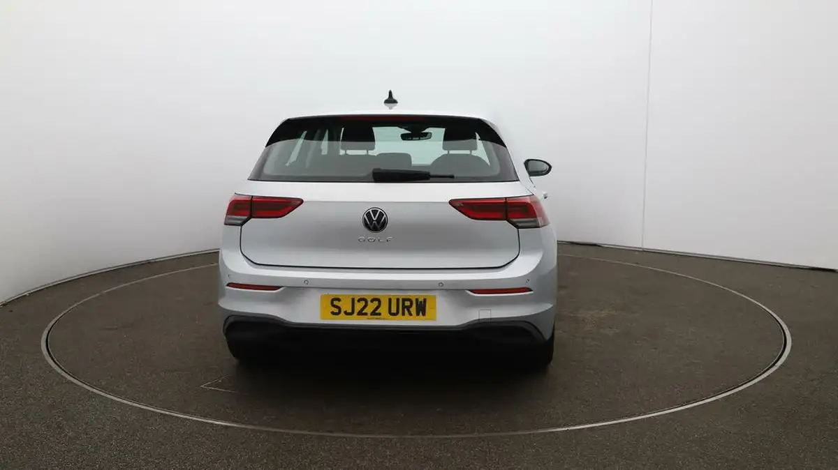 2022-volkswagen-golf-15-tsi-life-150ps-hatchback-big-6