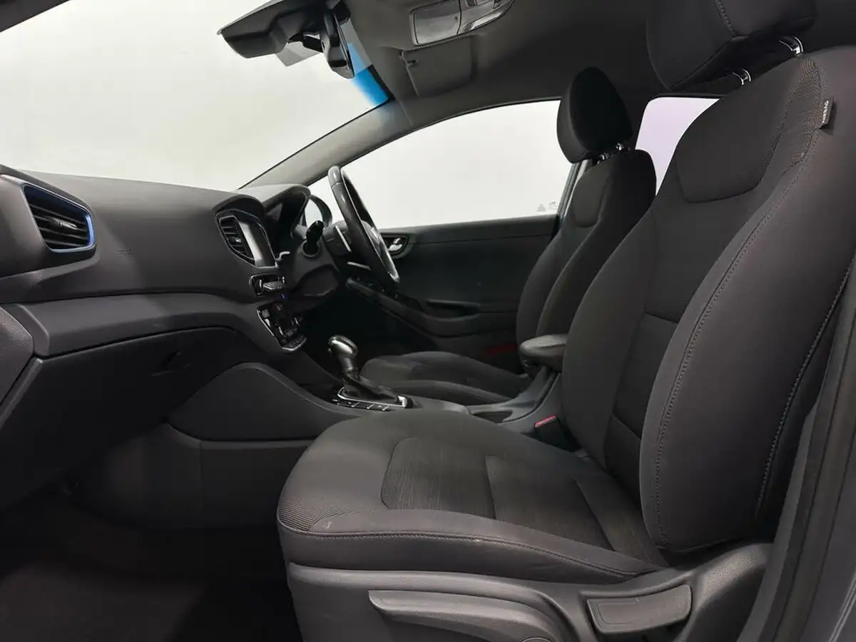 2018-hyundai-ioniq-16-gdi-premium-hybrid-big-33