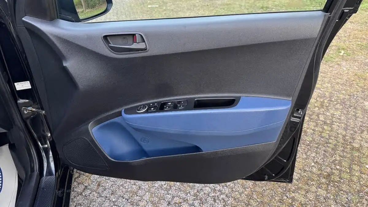 2014-hyundai-i10-10-se-big-14