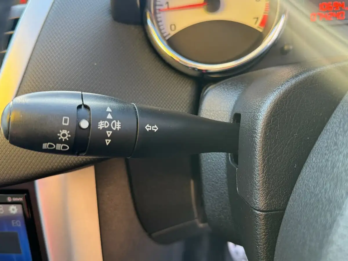 2012-peugeot-207-14-sportium-75-5d-1360cc-big-27