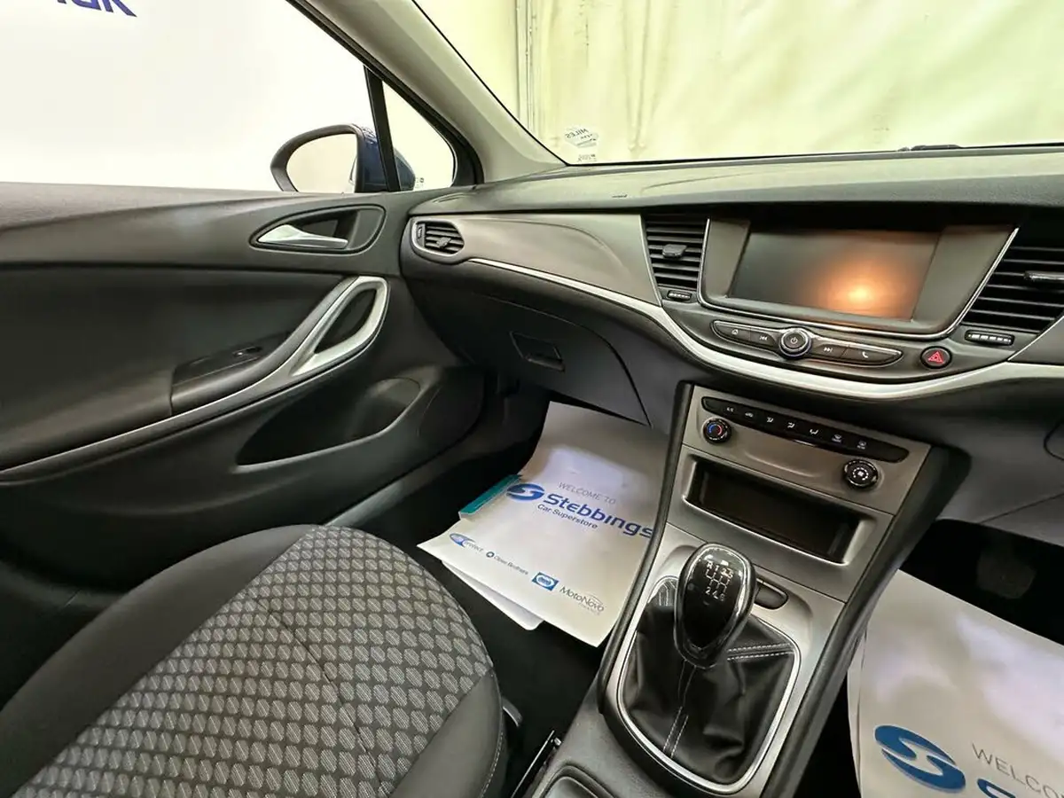 2020-vauxhall-astra-15-turbo-d-business-edition-nav-105ps-hatchback-big-14