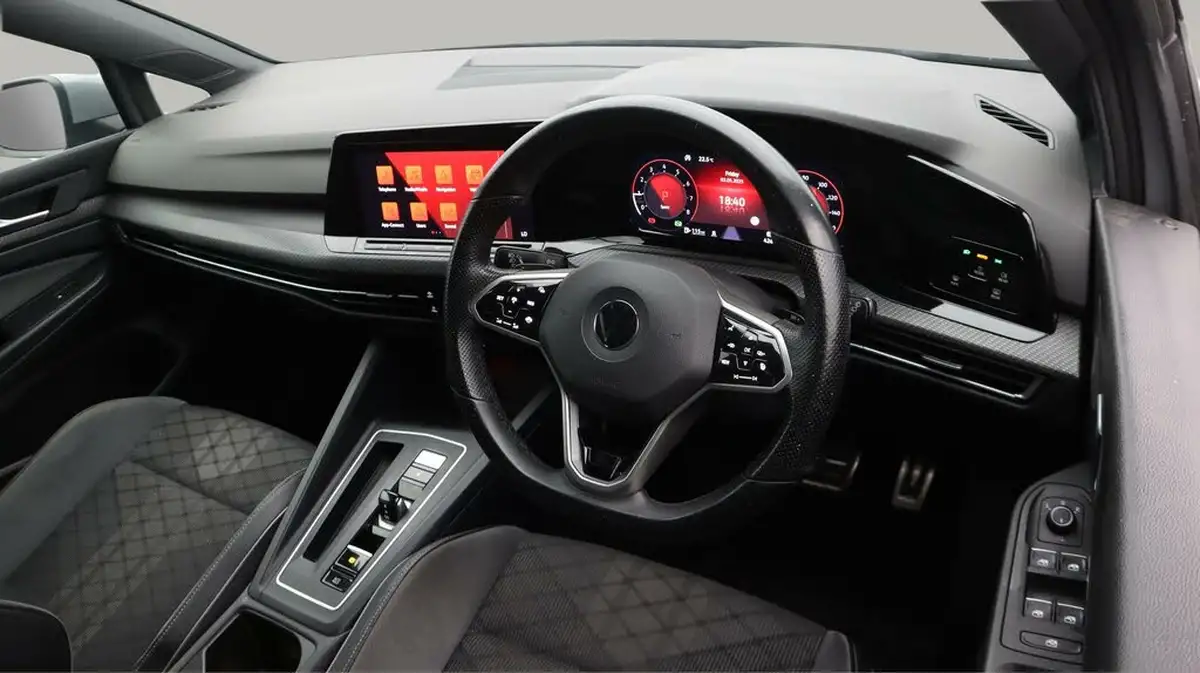 2021-volkswagen-golf-big-12