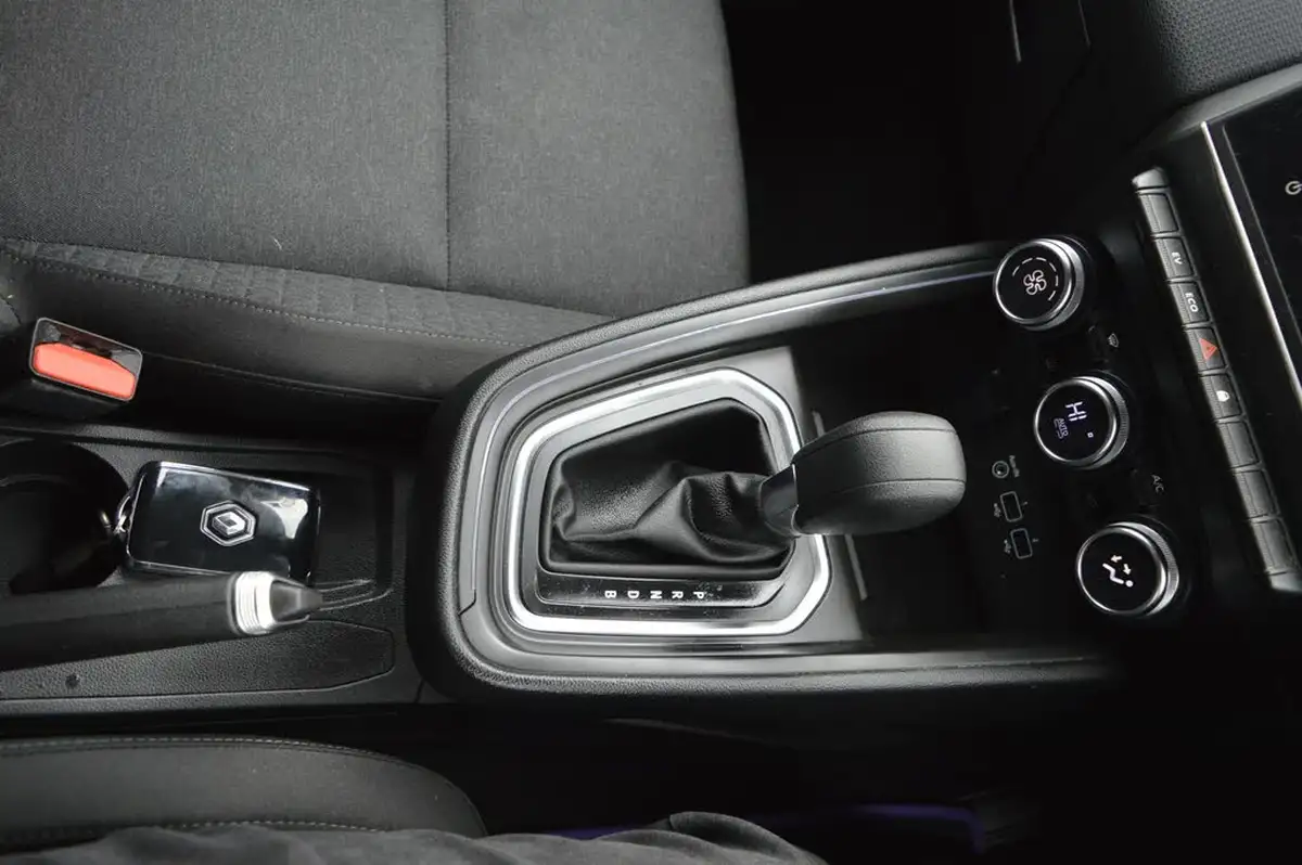 2023-renault-clio-16-evolution-big-17