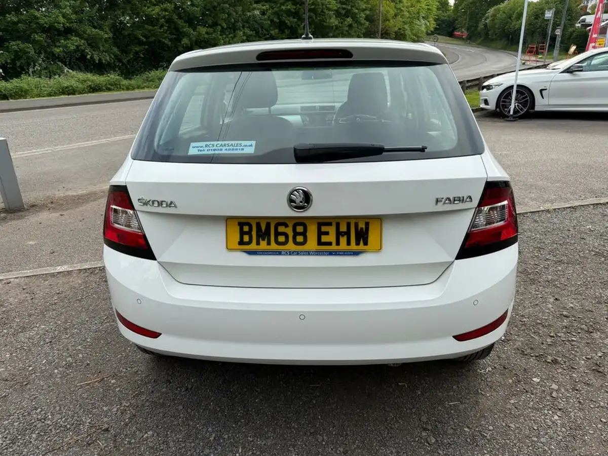 2019-skoda-fabia-10-tsi-se-95ps-ss-hatchback-big-3