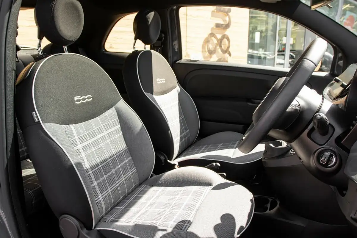 2020-fiat-500-10-lounge-big-28