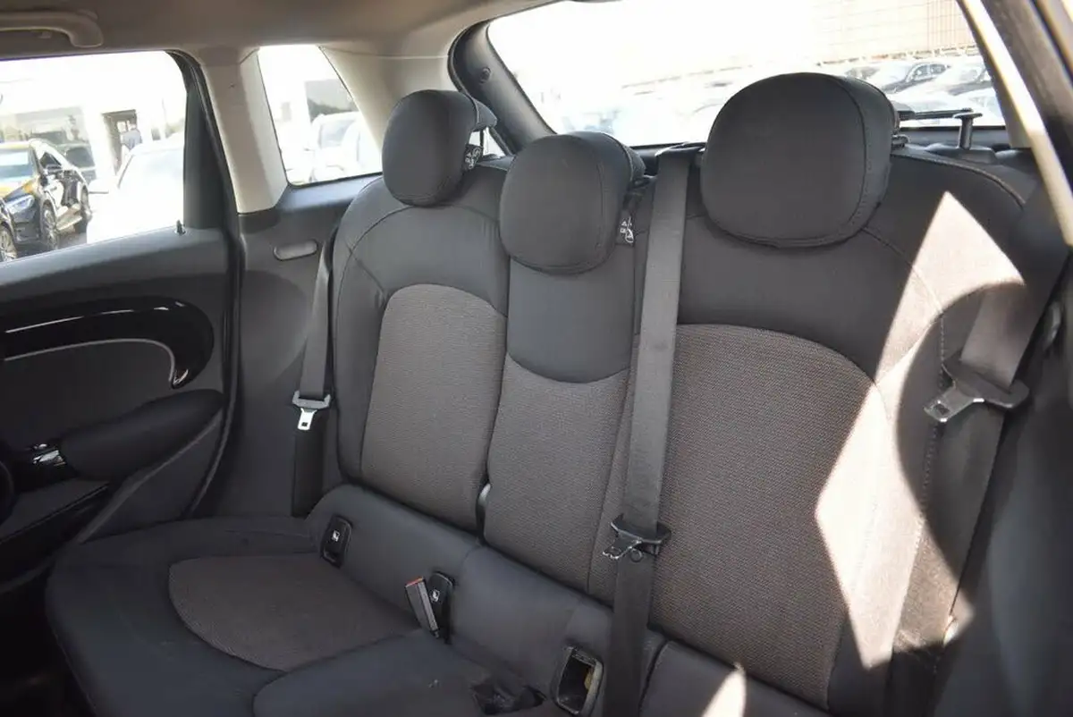 2021-mini-cooper-15-cooper-classic-hatchback-5d-big-9