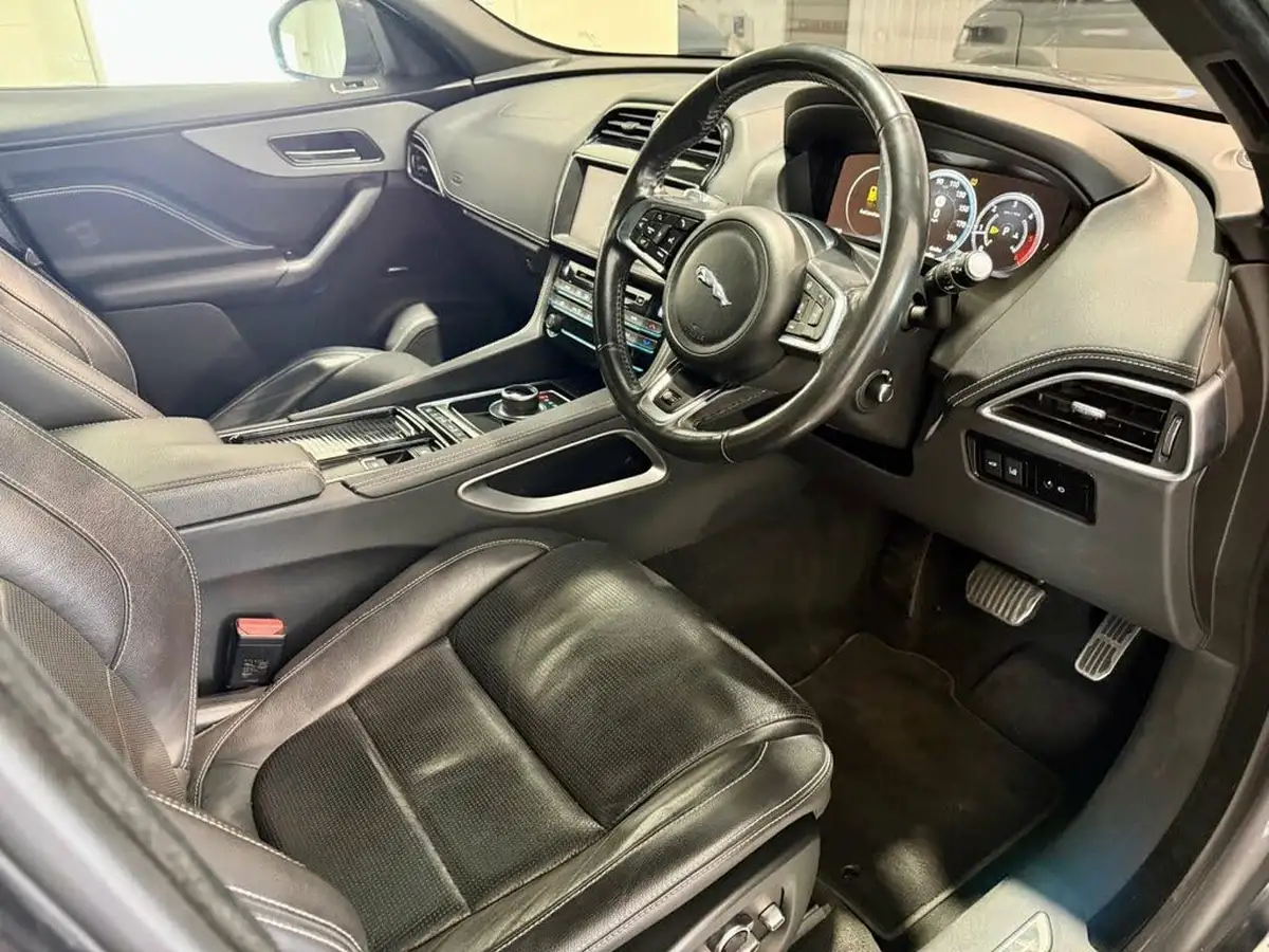 2017-jaguar-f-pace-30td-s-ss-big-10