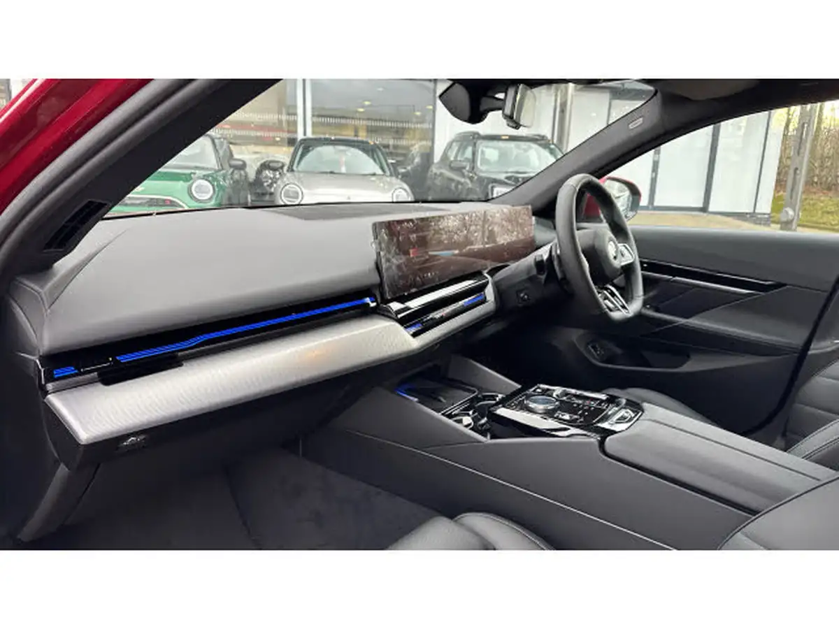 2025-bmw-5-series-20-520i-m-sport-mht-saloon-4d-big-6