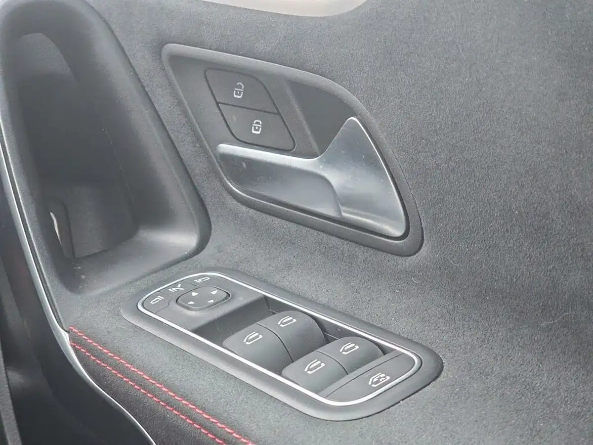 2024-mercedes-benz-a-class-13-a200-amg-line-premium-hatchback-5d-big-27