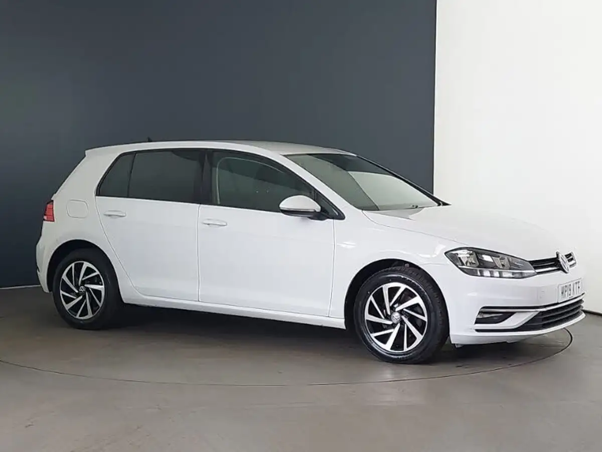 2019-volkswagen-golf-16tdi-match-hatchback-5d-big-11