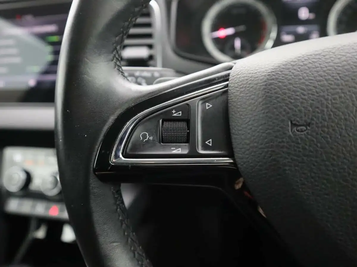 2018-skoda-karoq-15-tsi-se-l-ss-dsg-big-20