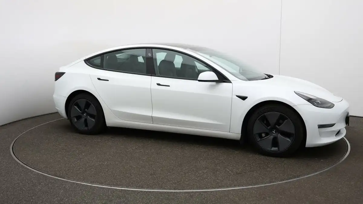 2021-tesla-model-3-e-long-range-4x4-big-38