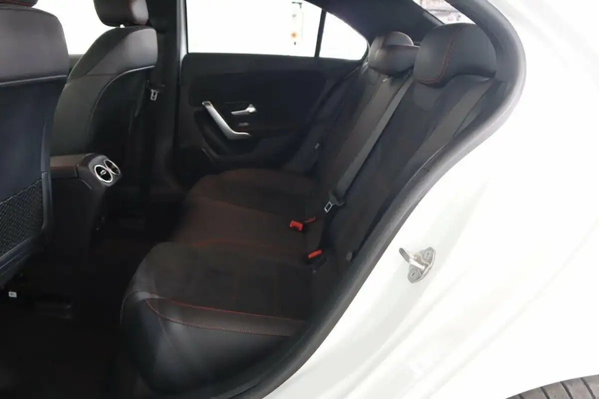 2020-mercedes-benz-a-class-13-a250e-amg-line-saloon-4d-big-12