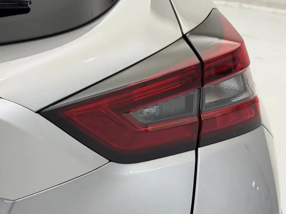 2022-nissan-juke-10-dig-t-n-connecta-big-30