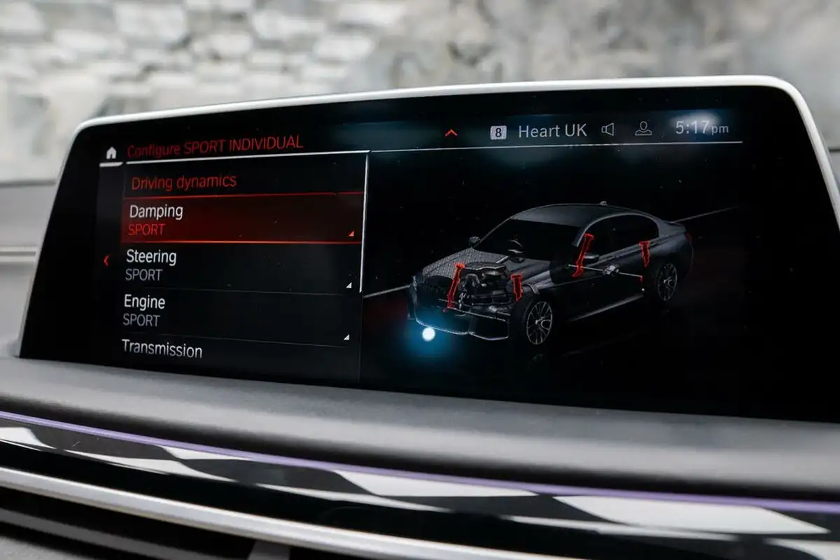 2020-bmw-7-series-66-m760li-big-23