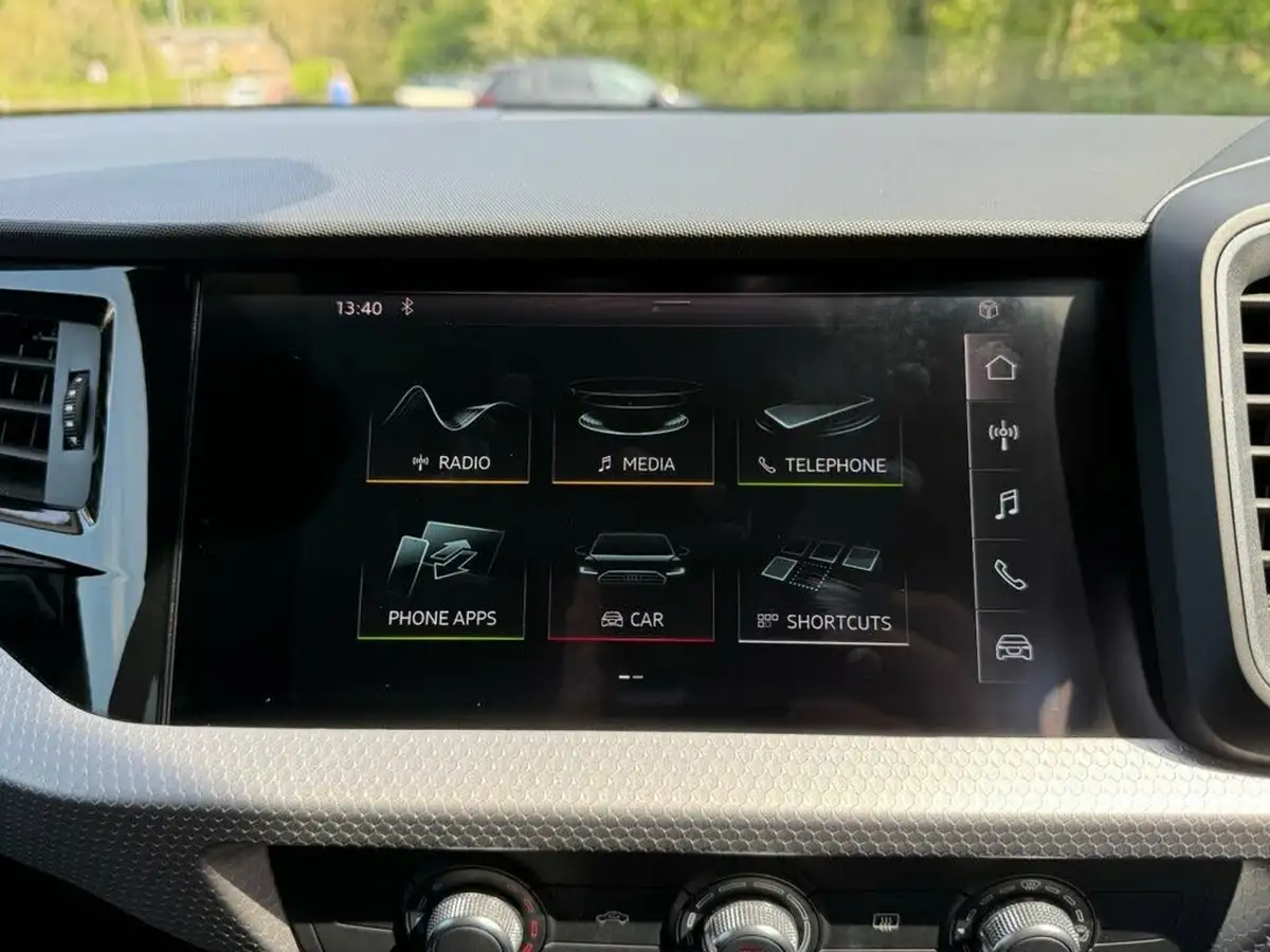 2019-audi-a1-10-30-tfsi-s-line-ss-big-18