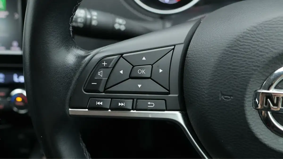 2021-nissan-qashqai-13-dig-t-acenta-premium-140ps-big-23