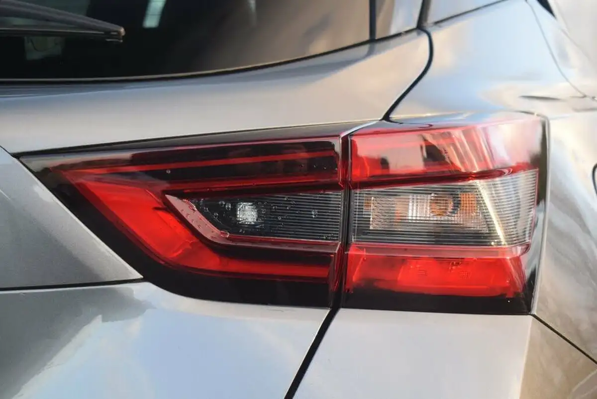 2023-nissan-juke-10-dig-t-n-connecta-big-11