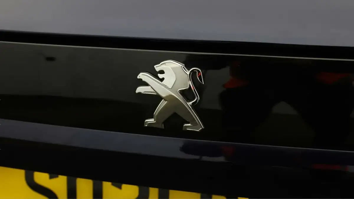 2021-peugeot-508-sw-20-bluehdi-gt-big-19