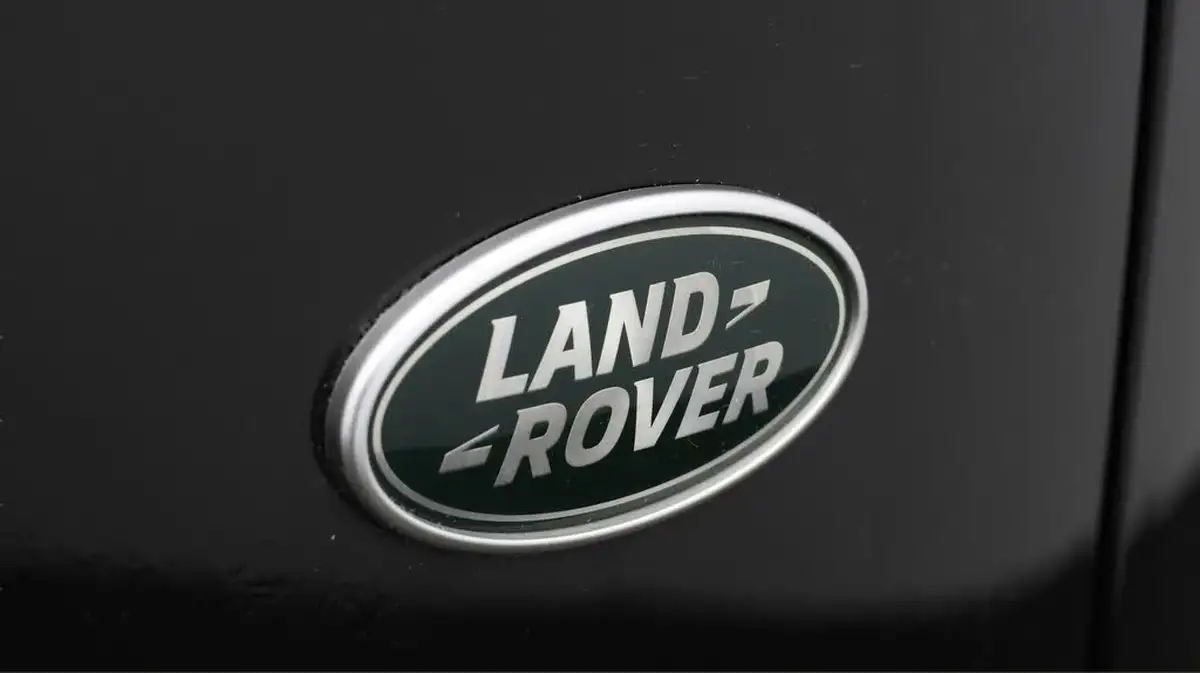2022-land-rover-range-rover-velar-20-d200-r-dynamic-se-big-21