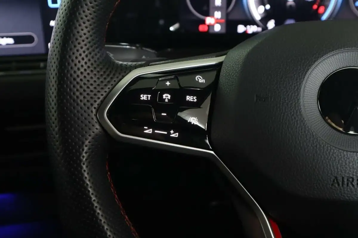 2021-volkswagen-golf-20-tsi-gti-clubsport-big-14