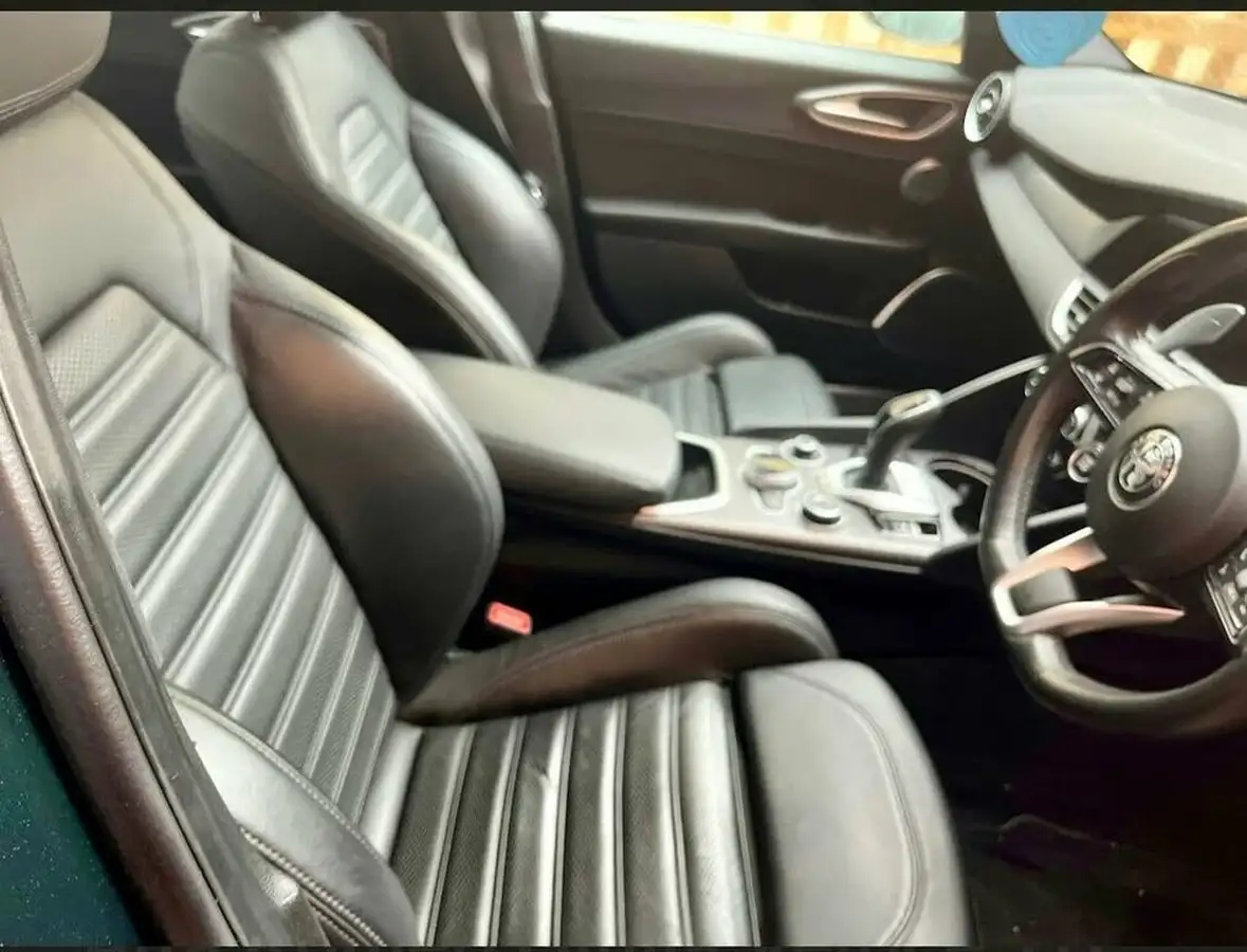 2021-alfa-romeo-giulia-20-veloce-276bhp-big-4