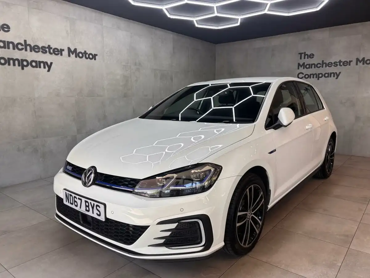 2017-volkswagen-golf-14-tsi-gte-ss-big-0