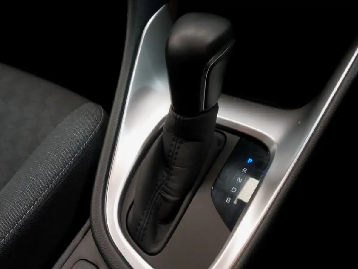 2022-toyota-yaris-15-vvt-i-design-big-11