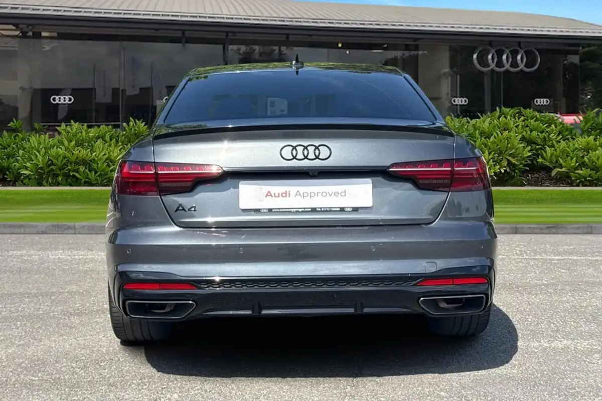 2024-audi-a4-20-40-tfsi-black-edition-big-3