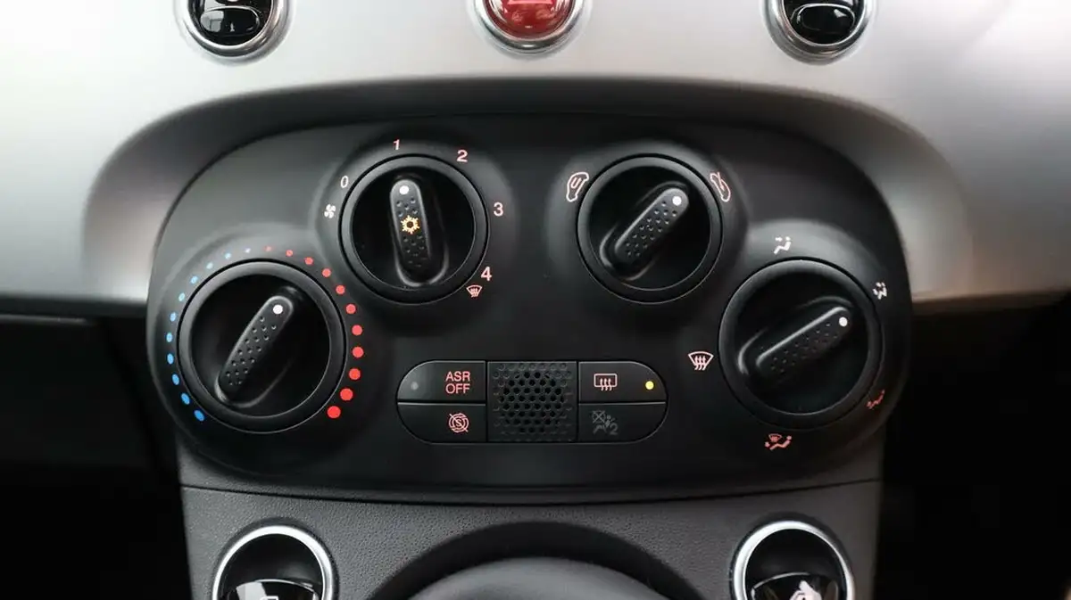 2021-fiat-500-10-hey-google-big-12