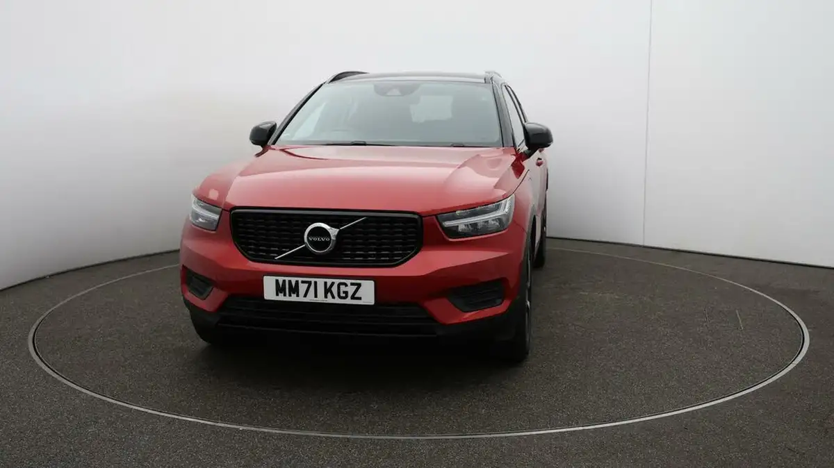 2022-volvo-xc40-15-t4-r-design-big-29