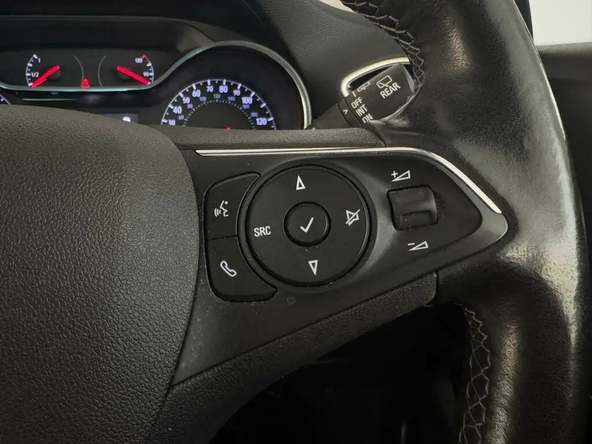 2022-vauxhall-crossland-15-ultimate-120ps-auto-big-19