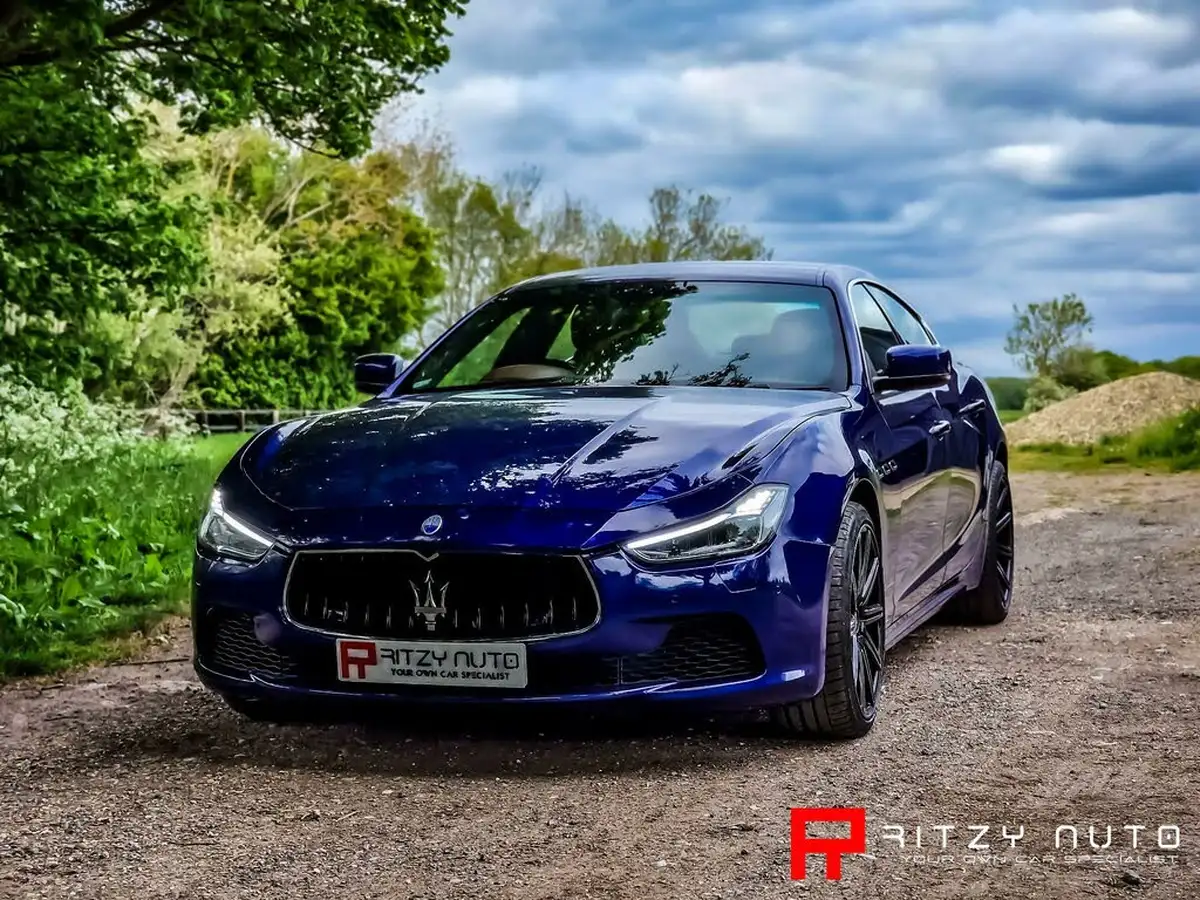 2016-maserati-ghibli-30-s-big-33