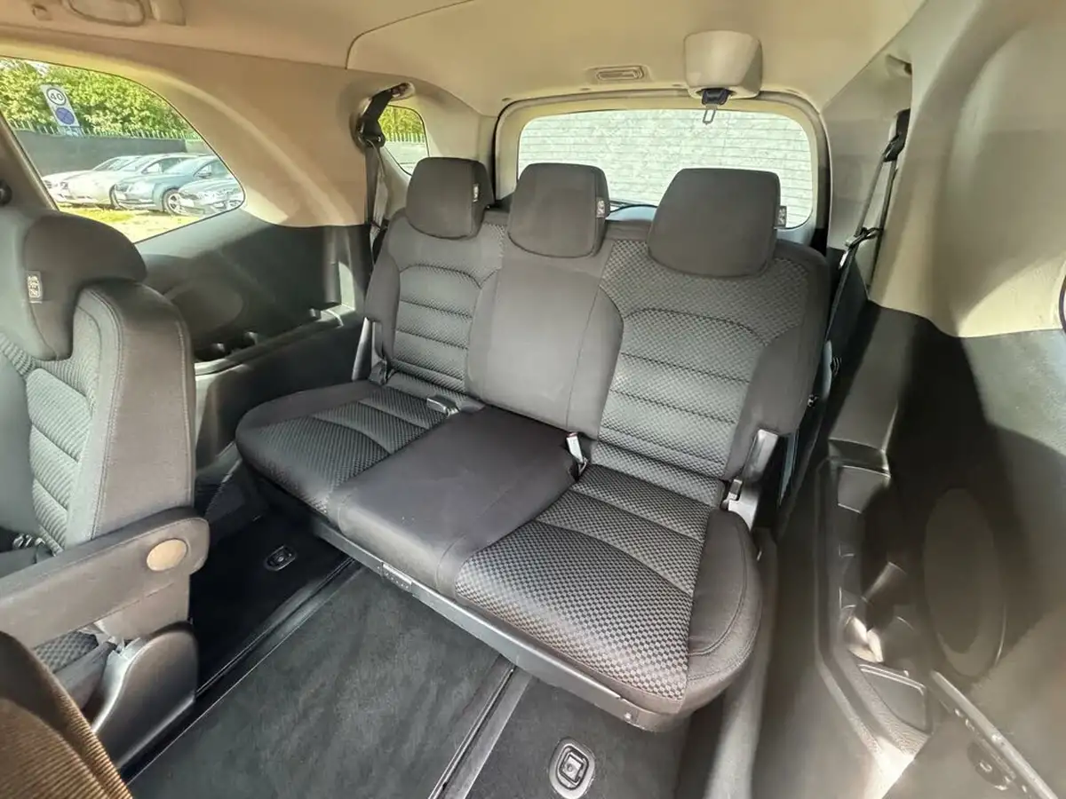 2017-kgm-ssangyong-turismo-22td-se-big-29