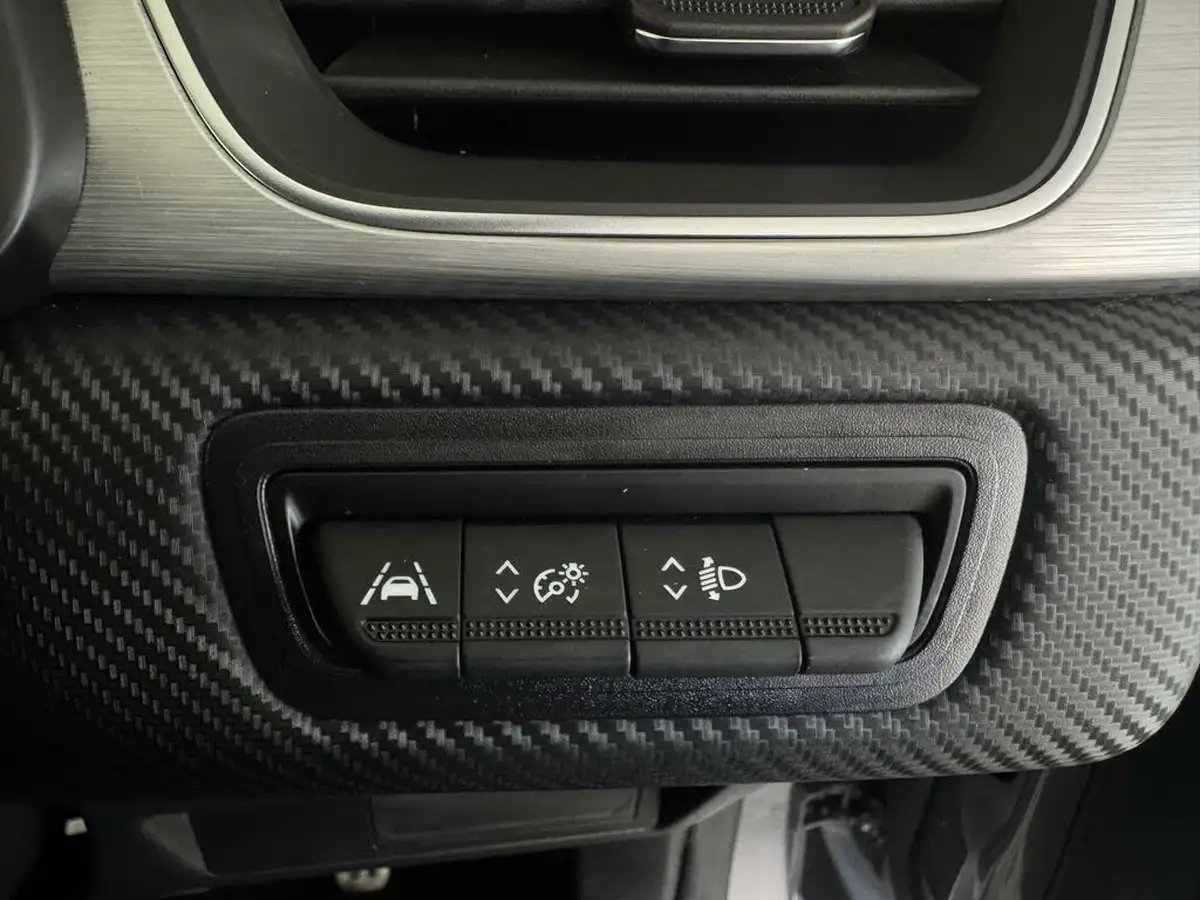 2022-renault-captur-13-tce-rs-line-edc-auto-big-17