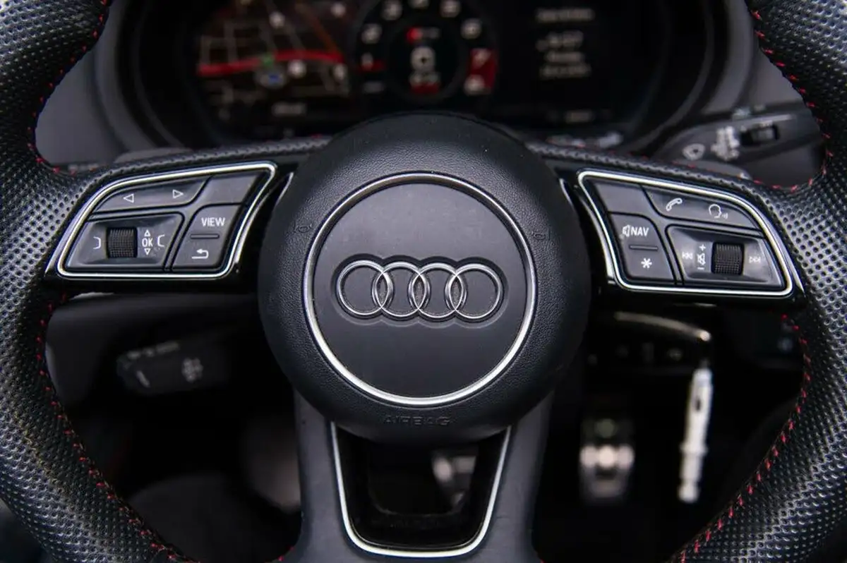 2019-audi-s3-20-tfsi-cabriolet-2d-big-13