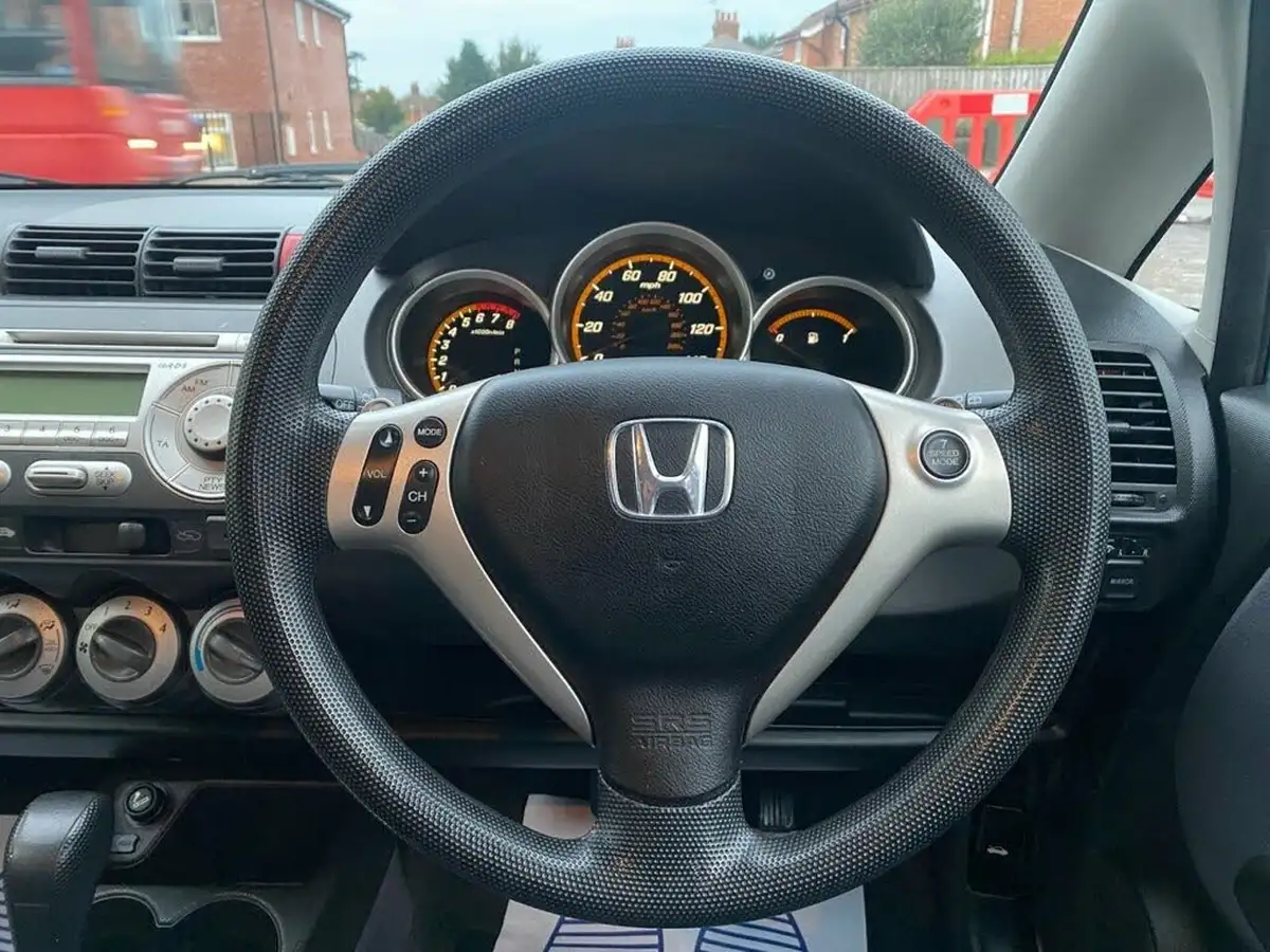 2008-honda-jazz-14-se-cvt-7-big-19