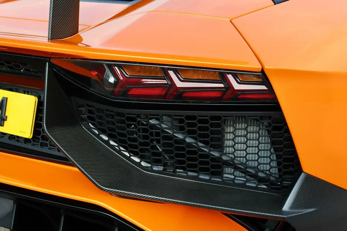 2016-lamborghini-aventador-65-lp-750-4-superveloce-coupe-big-60