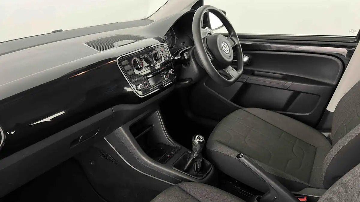 2016-volkswagen-up-10-move-up-5d-big-7