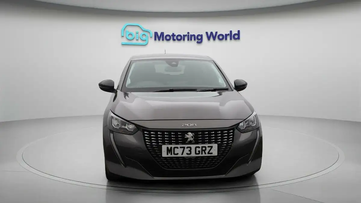2023-peugeot-208-12-puretech-allure-premium-100ps-eat8-big-2