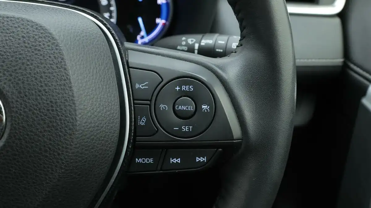2020-toyota-rav4-25-vvt-i-design-219bhp-big-26