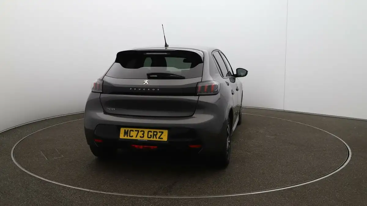 2023-peugeot-208-12-puretech-allure-premium-100ps-eat8-big-47
